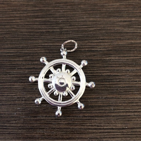 Sliver boat wheel pendent - Picture 1 of 1